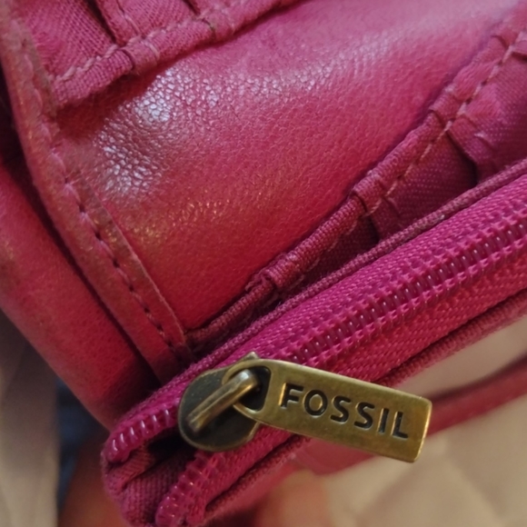 Fossil Buttery Soft Leather Wallet - Picture 6 of 11